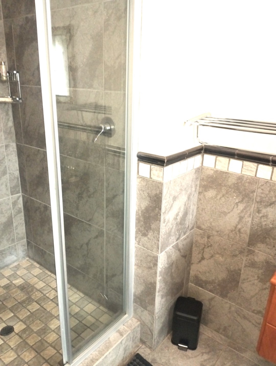 To Let 4 Bedroom Property for Rent in Outeniqua Strand Western Cape